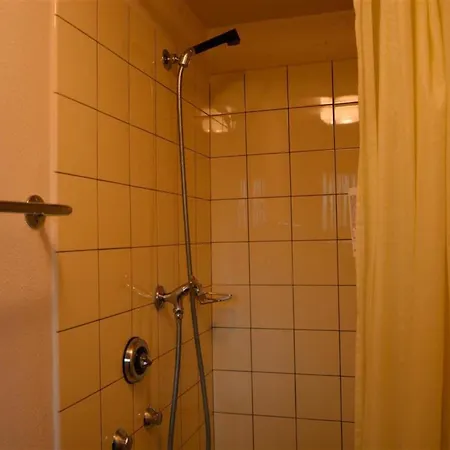 Oberland Nr- 29 Appartement-fewo- Dusche Oder Bad- Wc 6-bettwohnung By Interhome Gstaad